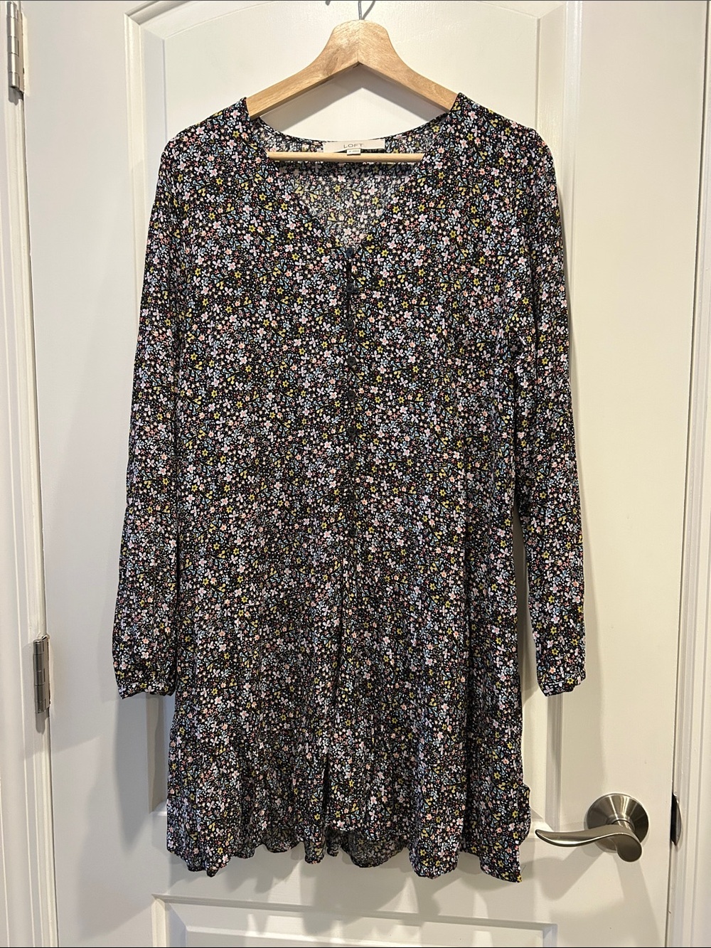 Loft Lightweight Black Floral Long-Sleeve Dress size M